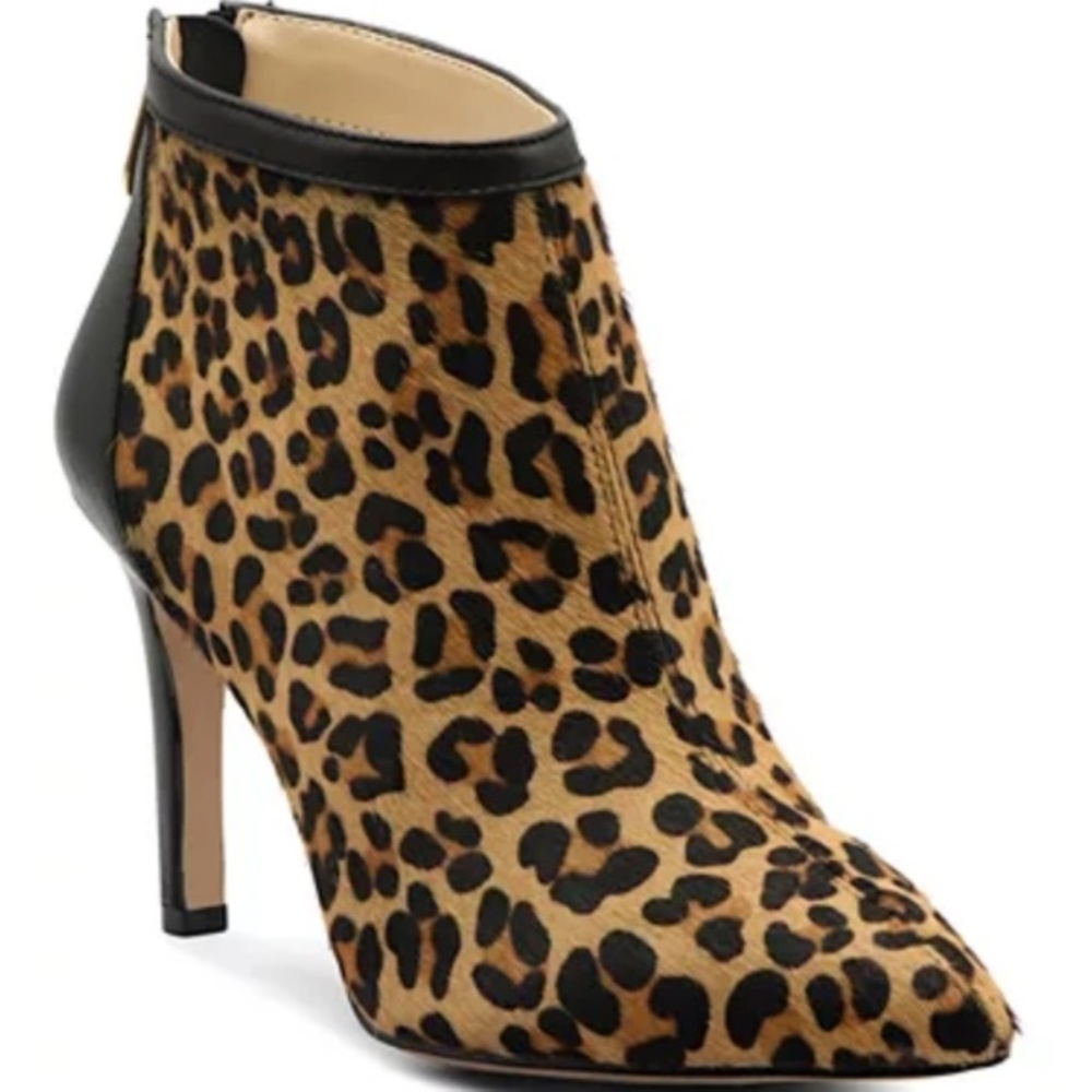 Adrienne Vittadini Booties size 9.5 Cheetah Print
